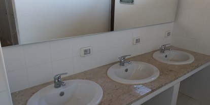 Reisemobilstellplatz - Entsorgung Toilettenkassette - Italien - Il Giardino dell` Emiro